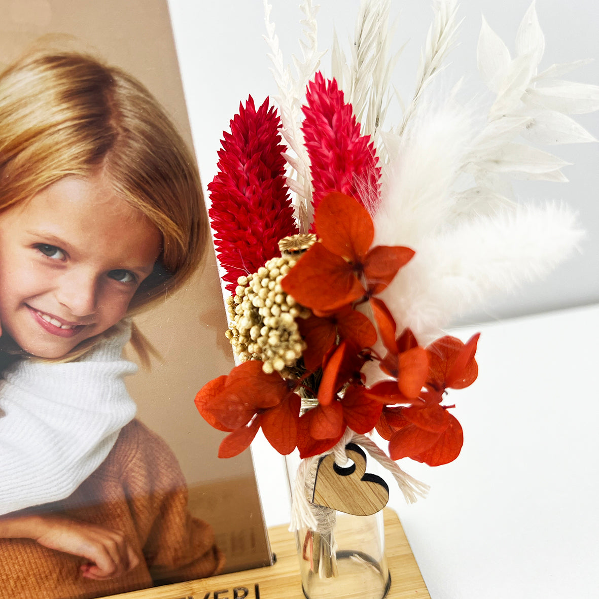 Personalised Dried Flower Photo Stand (2 flower options)