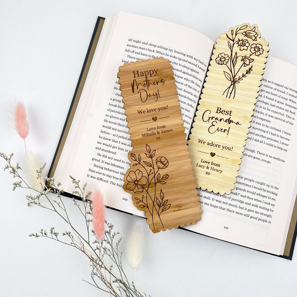 Scalloped Floral Personalised Bookmark (2 designs)