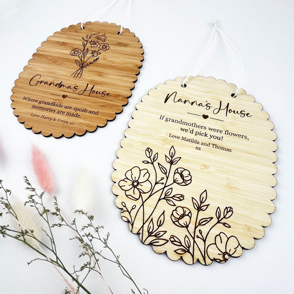 Scalloped Floral Personalised Wall Plaque (2 designs)