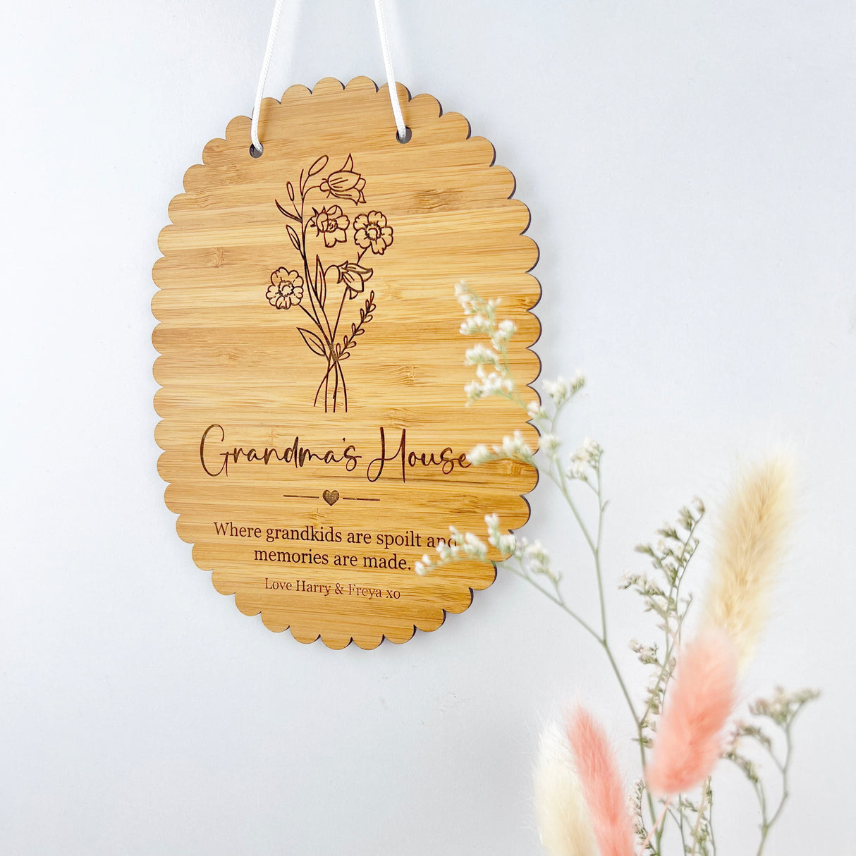 Scalloped Floral Personalised Wall Plaque (2 designs)