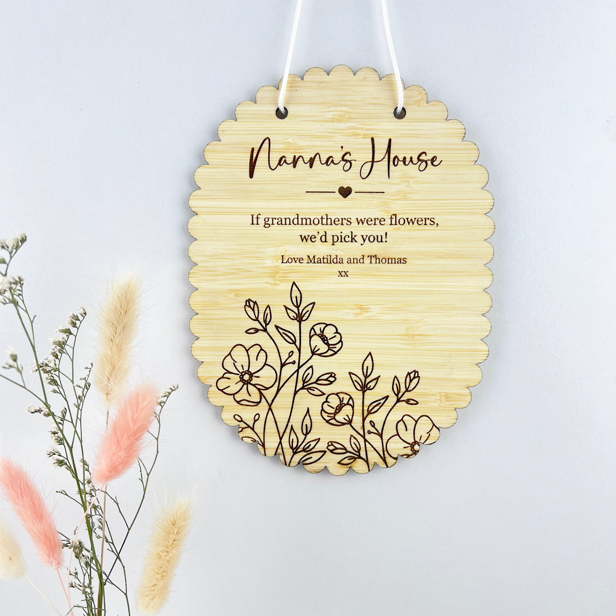 Scalloped Floral Personalised Wall Plaque (2 designs)