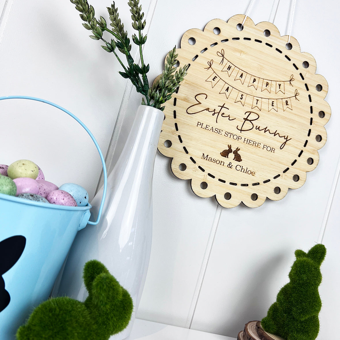 Easter Bunny Scalloped Please Stop Here Wall Plaque