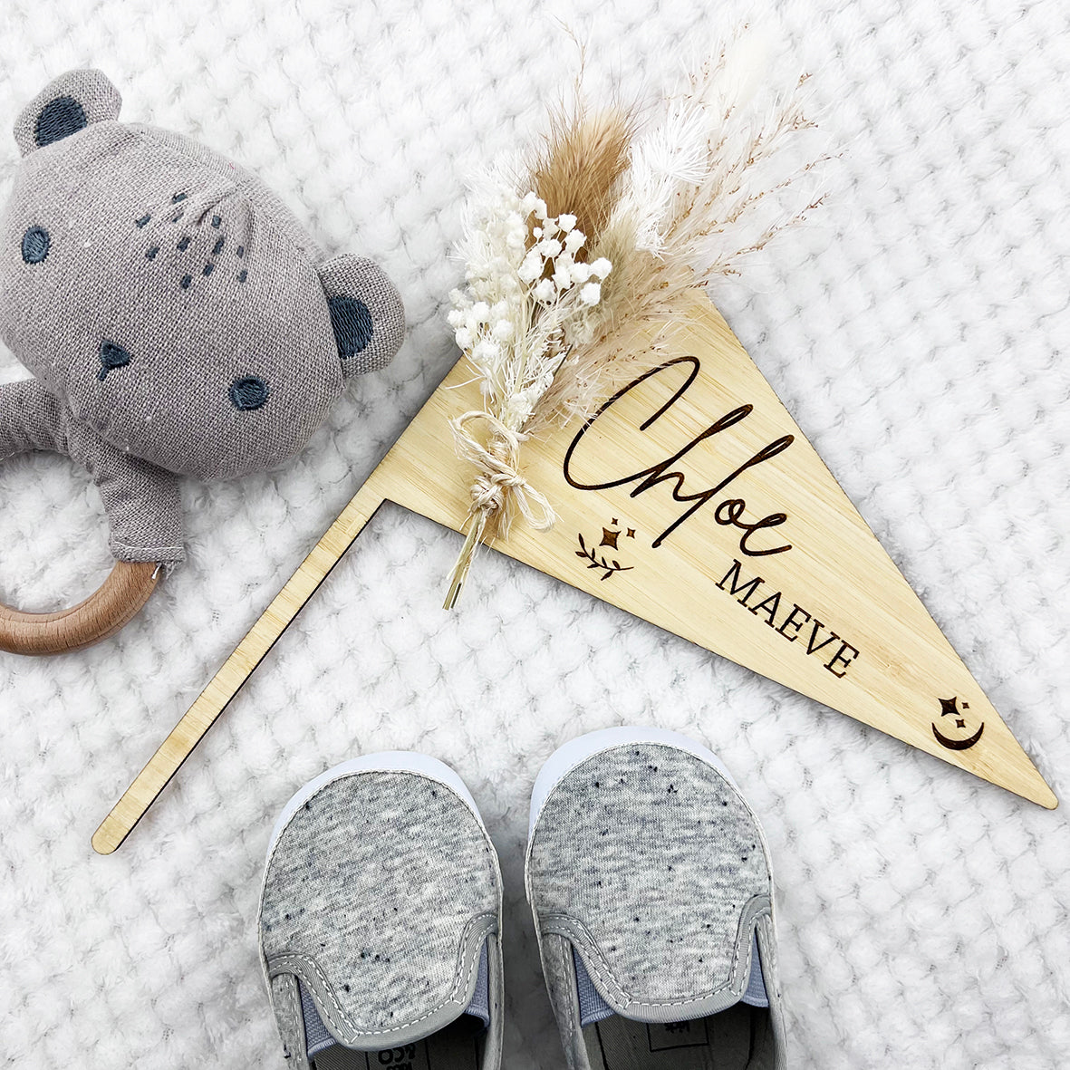 Dried Flower Bouquet Name Flag